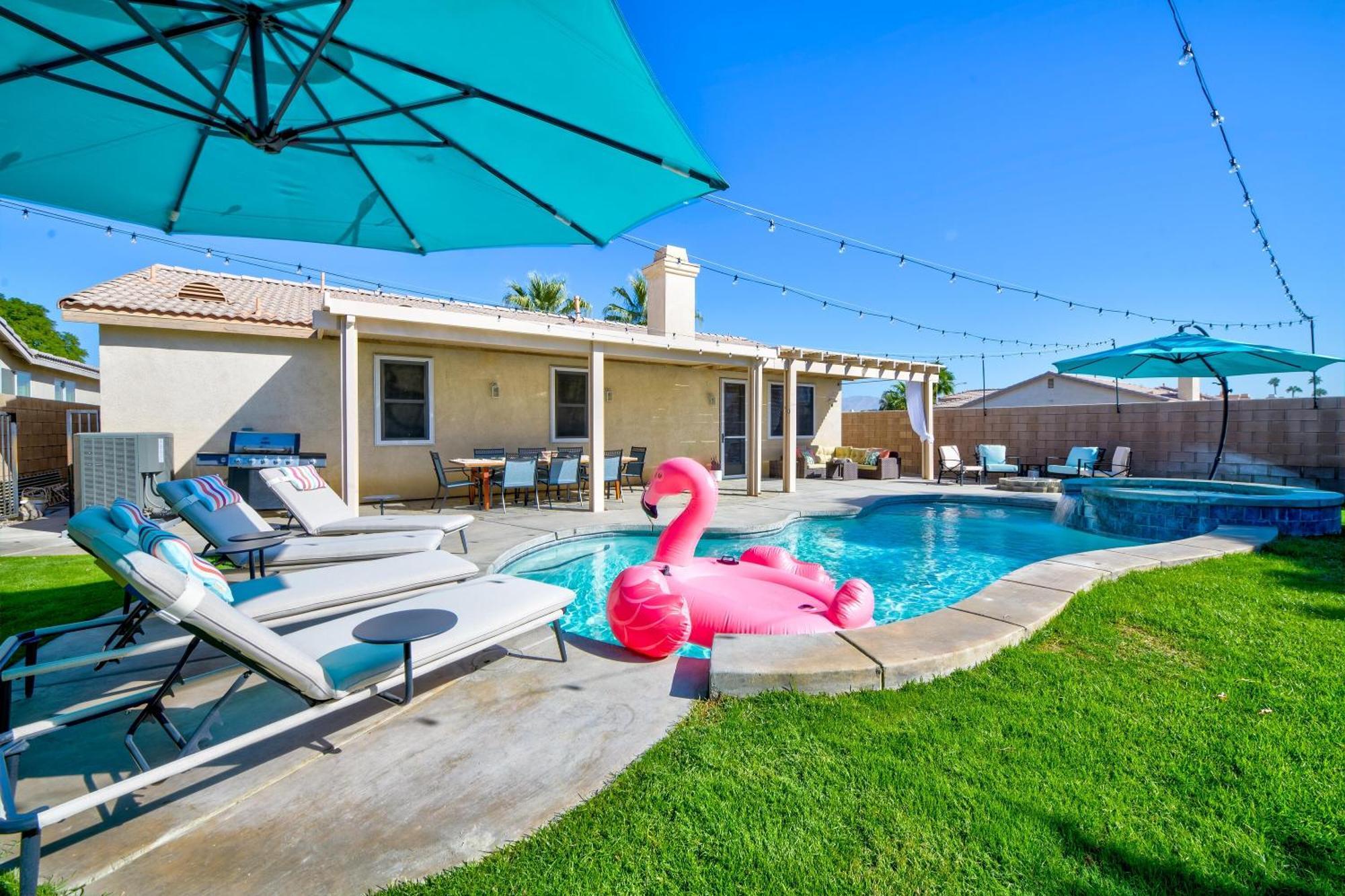 Casa Desert Muse With Heated Pool Spa Firepit Mini Golf And Games Indio Exteriör bild