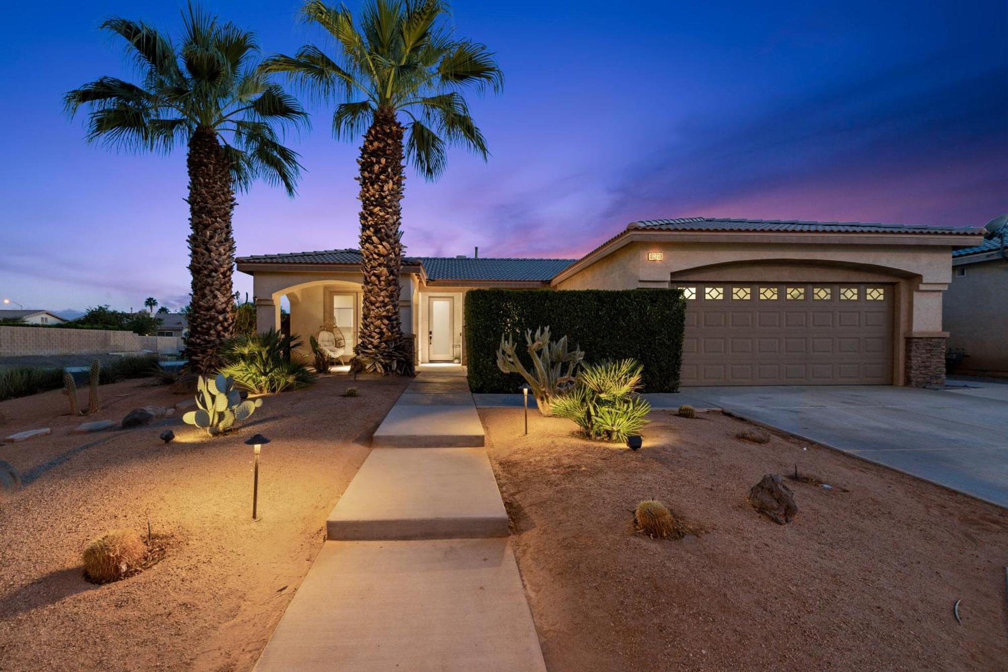 Casa Desert Muse With Heated Pool Spa Firepit Mini Golf And Games Indio Exteriör bild