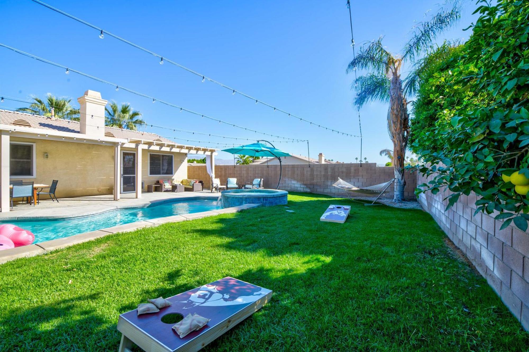 Casa Desert Muse With Heated Pool Spa Firepit Mini Golf And Games Indio Exteriör bild