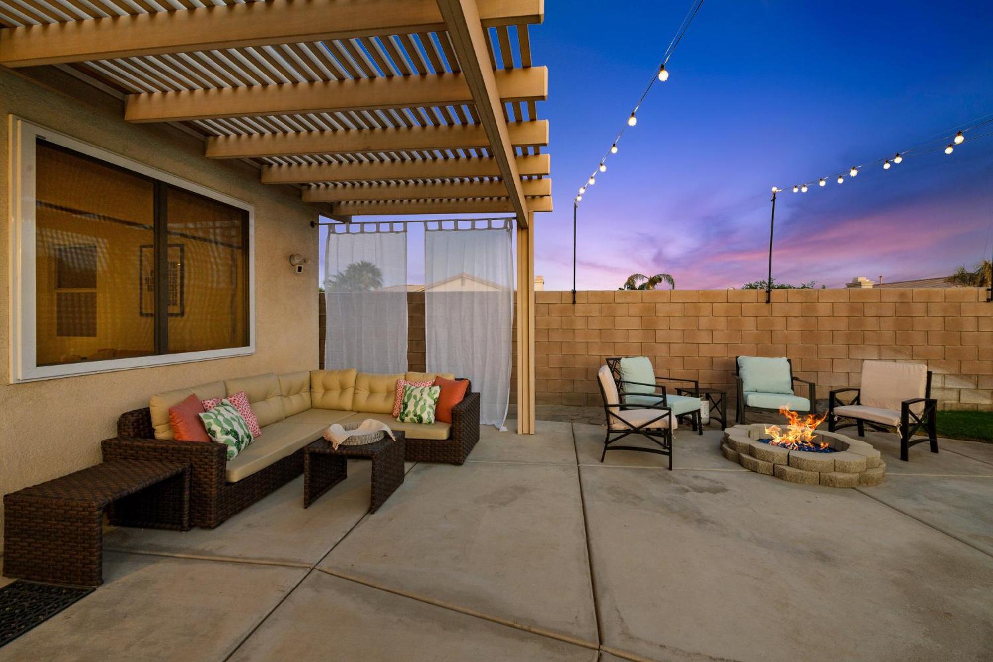 Casa Desert Muse With Heated Pool Spa Firepit Mini Golf And Games Indio Exteriör bild